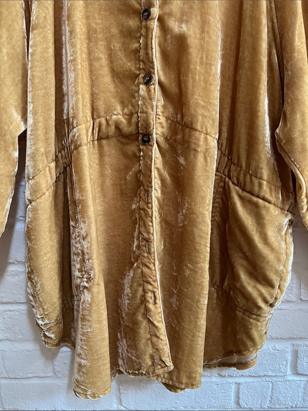 WISHLIST Gold Crushed Velvet Long sleeve Button Up collared Tunic length Shirt L - Picture 5 of 15